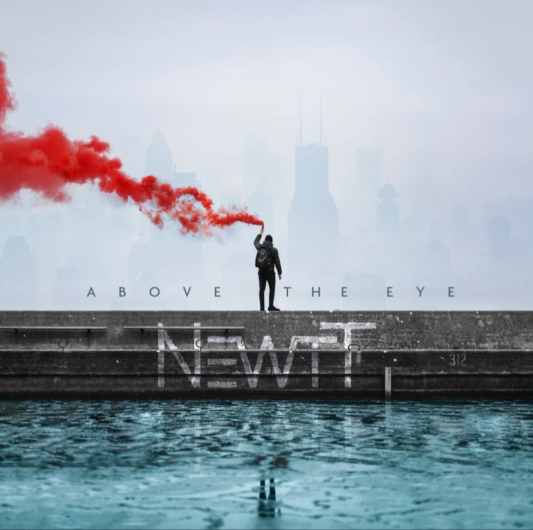 NEwTT - Above The Eye :


Un EP riche, variè, regorgeant de subtilitès, d'ambiances et de maitrise avec une recherche constante de l'efficacitè avec ce côtè direct et accrocheur comme fil conducteur (ces 7 titres me semblent pensès comme 7 chansons en quelque sorte).