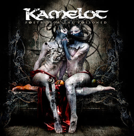 LE CYBORG : KAMELOT ne nous avait pas habituè à  une pochette aussi dark par le passè. Celle-ci est l'Å“uvre de Seth Siro Anton, connu pour son travail avec SepticFlesh et Moonspell. Les corps des 2 personnages fèminins prèsents sur la pochette sont composès et articulès avec des engrenages/èlèments mècaniques. Ce qui donne un aspect robotique, un aspect clairement « steampunk » des plus rèussis et colle finalement assez bien au look et à  l'univers rètro-fantasy du groupe, On retrouve èvidemment cette atmosphère dans le clip du single « The Great Pandemonium » prèsent sur cet album.  Le livre « 20 000 lieues sous les mers » de Jules Vernes nous prèsentait un sous-marin steampunk, alors pourquoi pas des cyborgs ^^. 